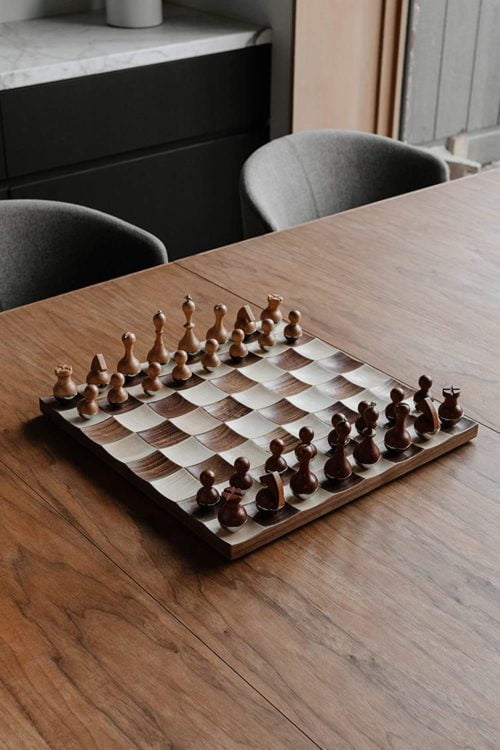 22Wobble22 Solid Wood Chess Set
