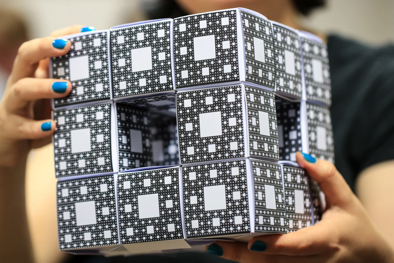 Mega Menger: Building a Menger Sponge at MIT | Video | Abakcus